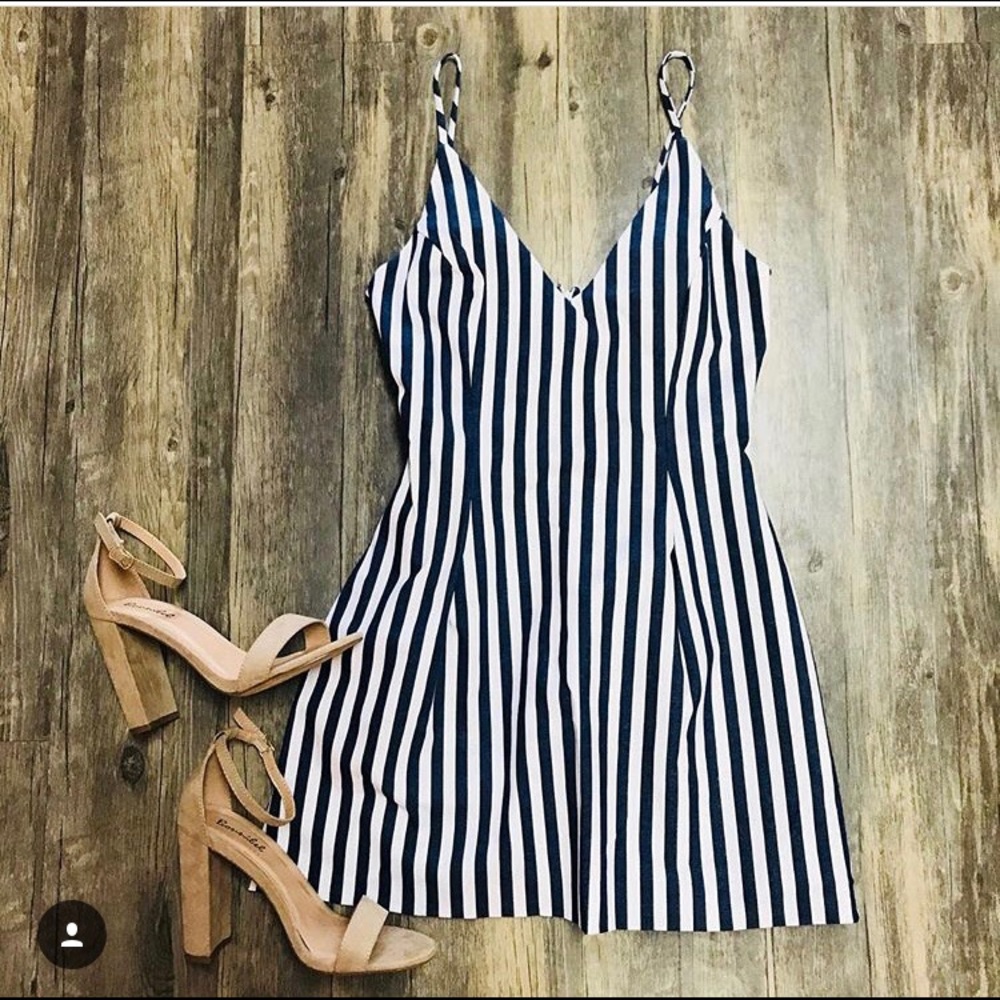 Stripped dress with pockets